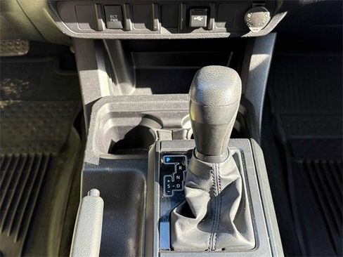 Used 2020 Toyota Tacoma SR image 4