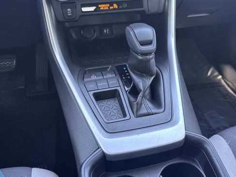 Used 2019 Toyota RAV4 XLE image 14