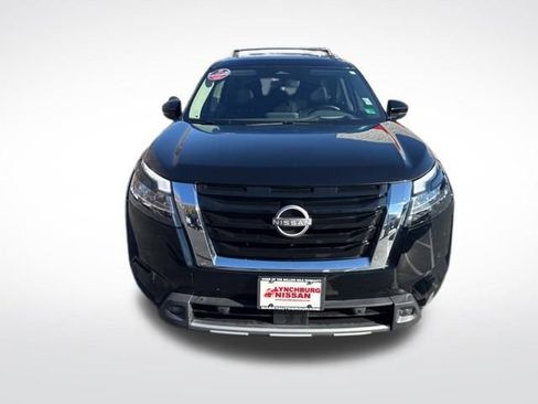 Used 2024 Nissan Pathfinder Platinum w/ Cargo Package image 8