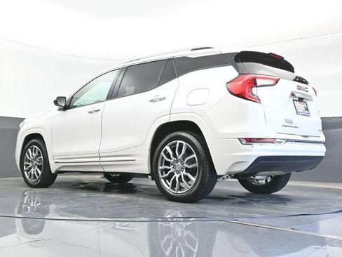 Used 2022 GMC Terrain Denali w/ Denali Premium Package AWD/4WD image 22