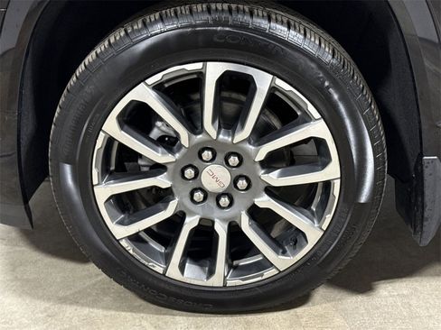 Used 2021 GMC Acadia Denali w/ Denali Technology Package image 28