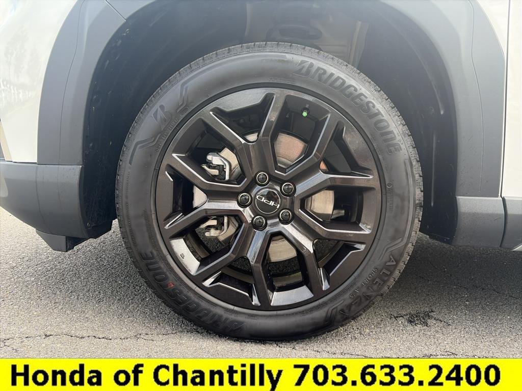 Certified 2025 Honda Pilot Touring image 26
