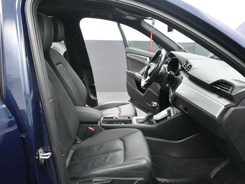 Used 2020 Audi Q3 2.0T Premium image 13