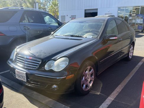 Used 2005 Mercedes-Benz C 320 Sedan image 1