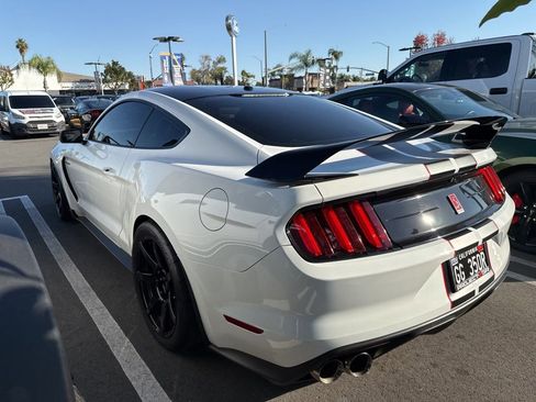 Used 2019 Ford Mustang Shelby GT350R w/ GT350R Equipment Group 920A image 4