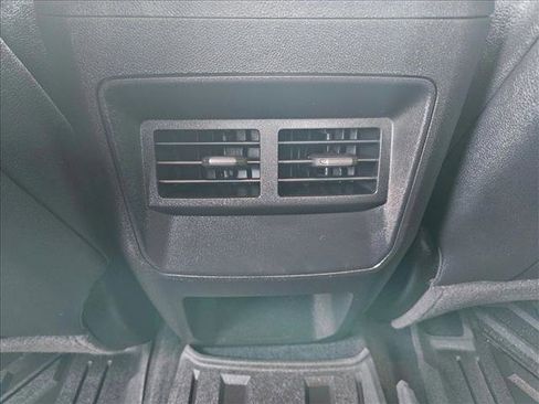 Used 2025 Chevrolet Colorado Trail Boss AWD/4WD image 17