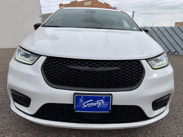 Used 2025 Chrysler Pacifica Limited FWD image 8