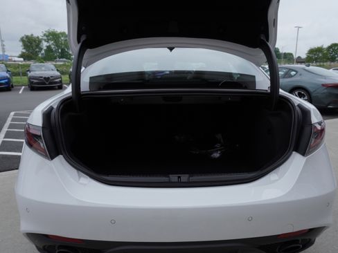 New 2025 Alfa Romeo Giulia AWD image 31