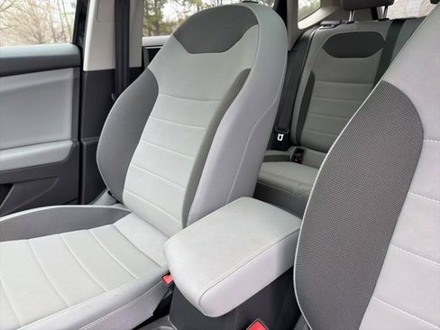 Used 2022 Volkswagen Taos SE image 17