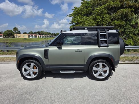 Used 2021 Land Rover Defender 90 First Edition AWD/4WD image 7