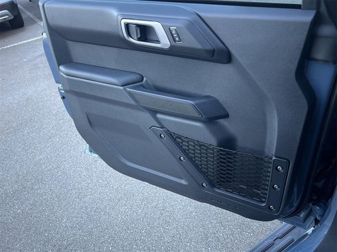 New 2025 Ford Bronco Outer Banks w/ Sasquatch Package image 17