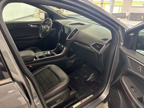 Used 2023 Ford Edge ST-Line w/ Class II Trailer Tow Package AWD/4WD image 21