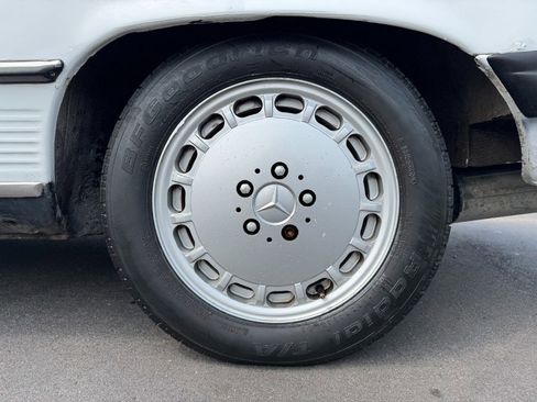 Used 1989 Mercedes-Benz 560 SL image 13