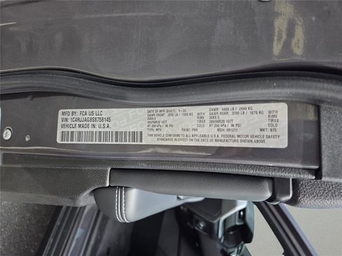 New 2025 Jeep Grand Cherokee L Altitude image 31