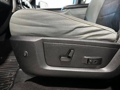 Used 2013 RAM 2500 SLT w/ Cold Weather Group image 11