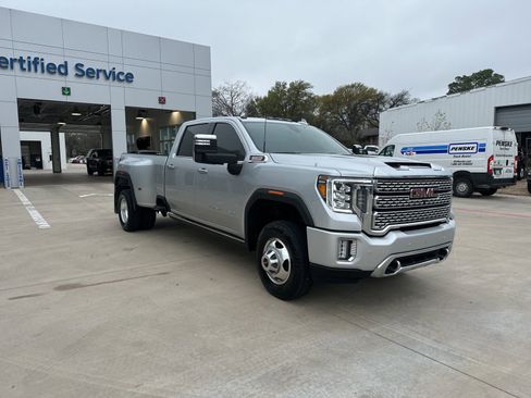 Used 2023 GMC Sierra 3500 Denali w/ Denali Ultimate Package image 7