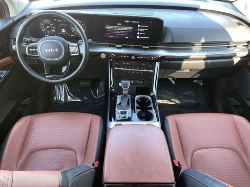 Certified 2024 Kia Carnival SX Prestige image 12