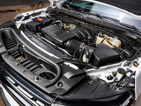 Used 2023 Chevrolet Suburban RST w/ Sport Performance Package AWD/4WD image 41