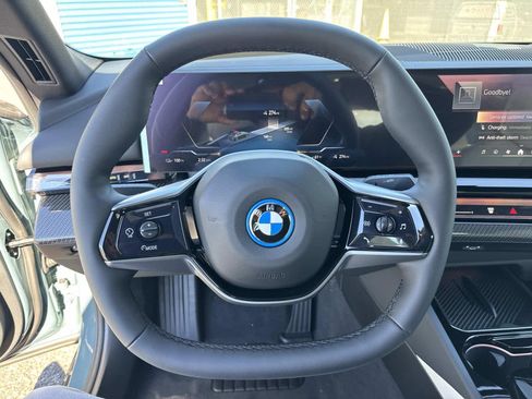 New 2026 BMW i5 eDrive40 w/ Premium Package image 27