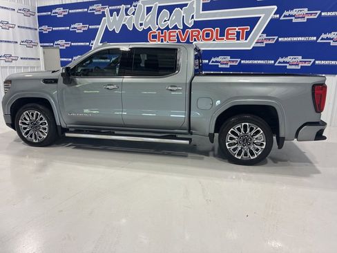Used 2026 GMC Sierra 1500 Denali Ultimate AWD/4WD image 3