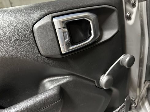 Used 2022 Jeep Wrangler Unlimited Sport AWD/4WD image 20