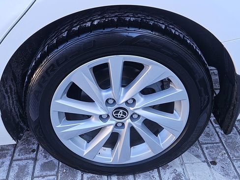 Used 2022 Toyota Camry LE image 21