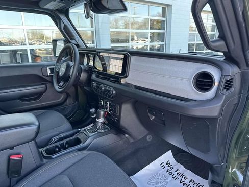 Used 2024 Jeep Wrangler Unlimited Sport AWD/4WD image 50