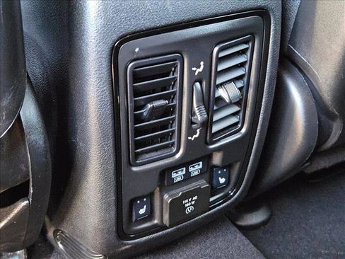 Used 2024 Dodge Durango GT AWD/4WD image 23