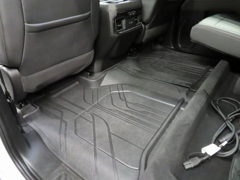 Used 2025 Chevrolet Silverado 2500 ZR2 w/ Technology Package image 54