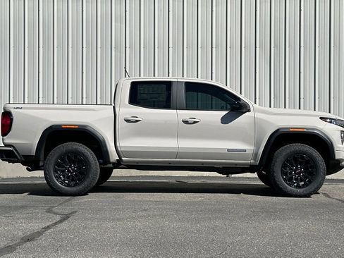 New 2026 GMC Canyon Elevation w/ Convenience Package AWD/4WD image 3