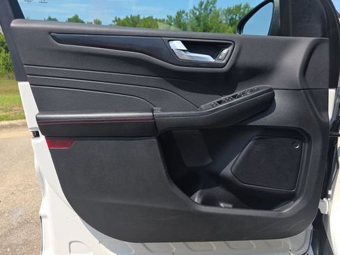Used 2024 Ford Escape ST-Line w/ Tech Pack #1 FWD image 28