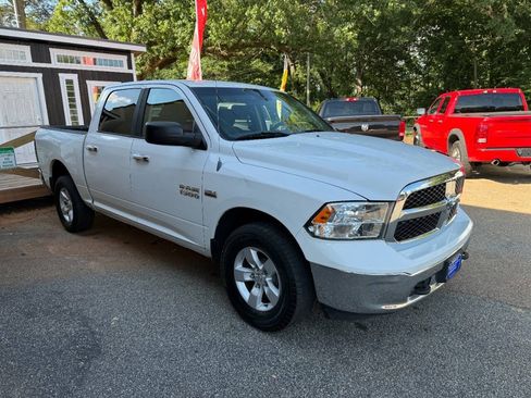 Used 2013 RAM 1500 Classic SLT w/ Protection Group AWD/4WD image 3