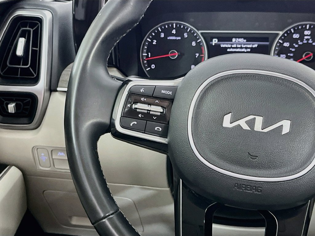 Used 2023 Kia Sorento S AWD/4WD image 13