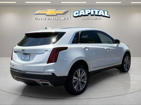 Used 2025 Cadillac XT5 Premium Luxury w/ Technology Package FWD image 5