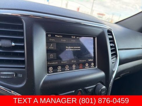 Used 2020 Jeep Grand Cherokee Laredo AWD/4WD image 25
