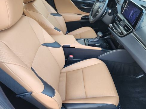 Certified 2023 Lexus ES 300h w/ Premium Package FWD image 14