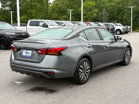 Used 2025 Nissan Altima 2.5 SV FWD image 5