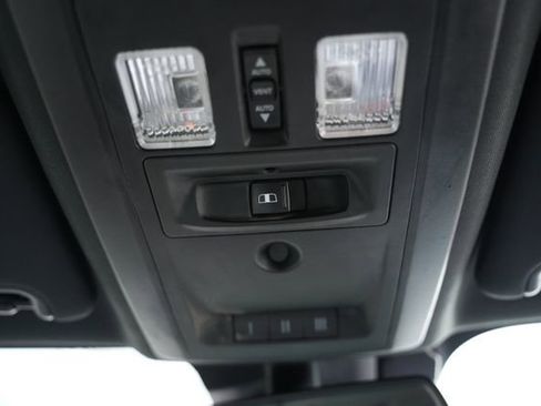 Used 2017 RAM 1500 Limited image 27