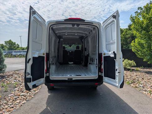 Used 2024 Ford Transit 250 148 Medium Roof RWD image 18
