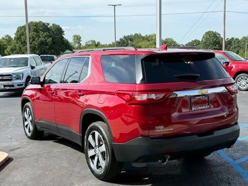 Used 2020 Chevrolet Traverse LT w/ LT Premium Package FWD image 5
