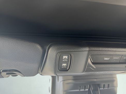 Used 2025 Jeep Wrangler Unlimited Sport AWD/4WD image 28