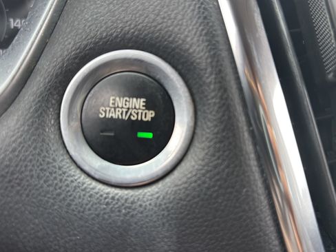 Used 2018 Chevrolet Traverse LT FWD image 22