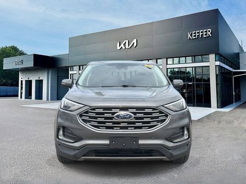 Used 2023 Ford Edge Titanium image 3