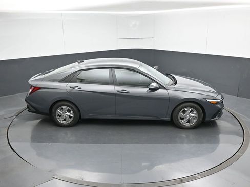 New 2026 Hyundai Elantra SE image 22