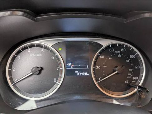 Used 2025 Nissan Versa S FWD image 24