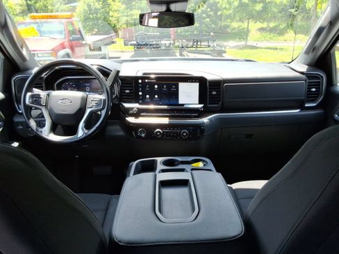 Certified 2022 Chevrolet Silverado 1500 RST AWD/4WD image 19