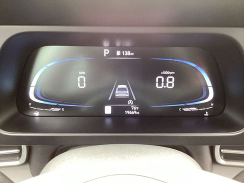 Used 2024 Hyundai Elantra SE FWD image 21