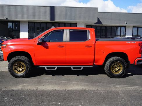 Used 2019 Chevrolet Silverado 1500 RST w/ All-Star Edition AWD/4WD image 2