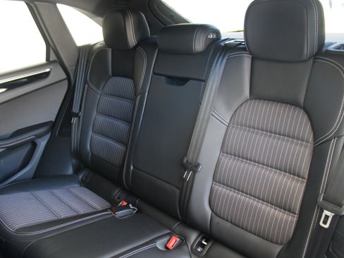 Certified 2026 Porsche Macan Turbo AWD/4WD image 26