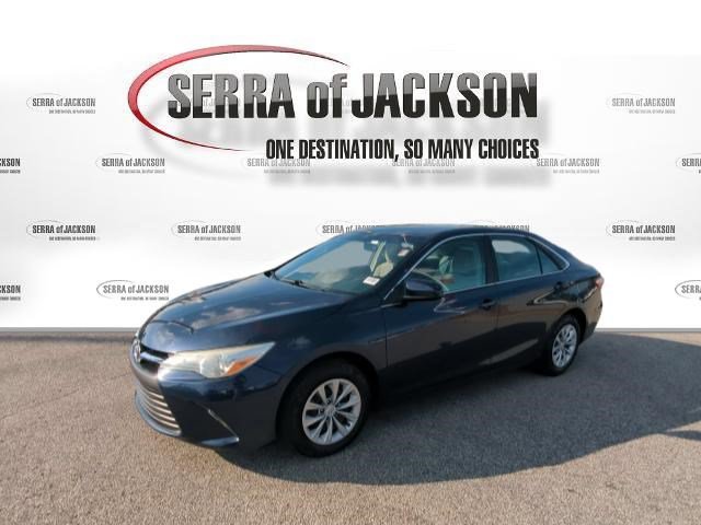 Used 2016 Toyota Camry LE FWD image 4